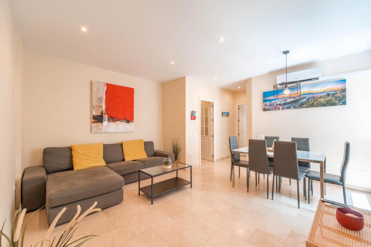 Gran Apartamento De 3 Habitaciones Junto A La Catedral マラガ エクステリア 写真