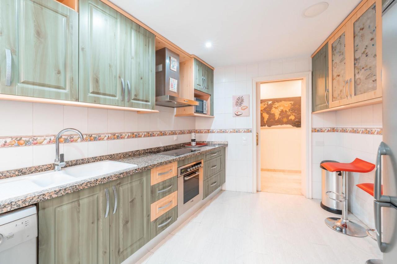 Gran Apartamento De 3 Habitaciones Junto A La Catedral マラガ エクステリア 写真